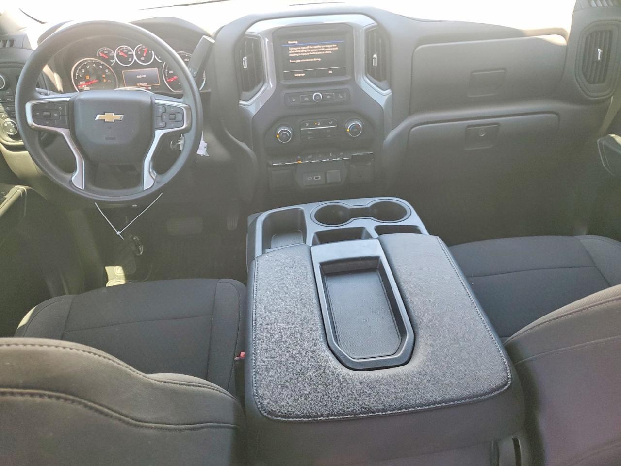 2022 Chevrolet Silverado Ltd K1500 Custom - zdjęcie 8