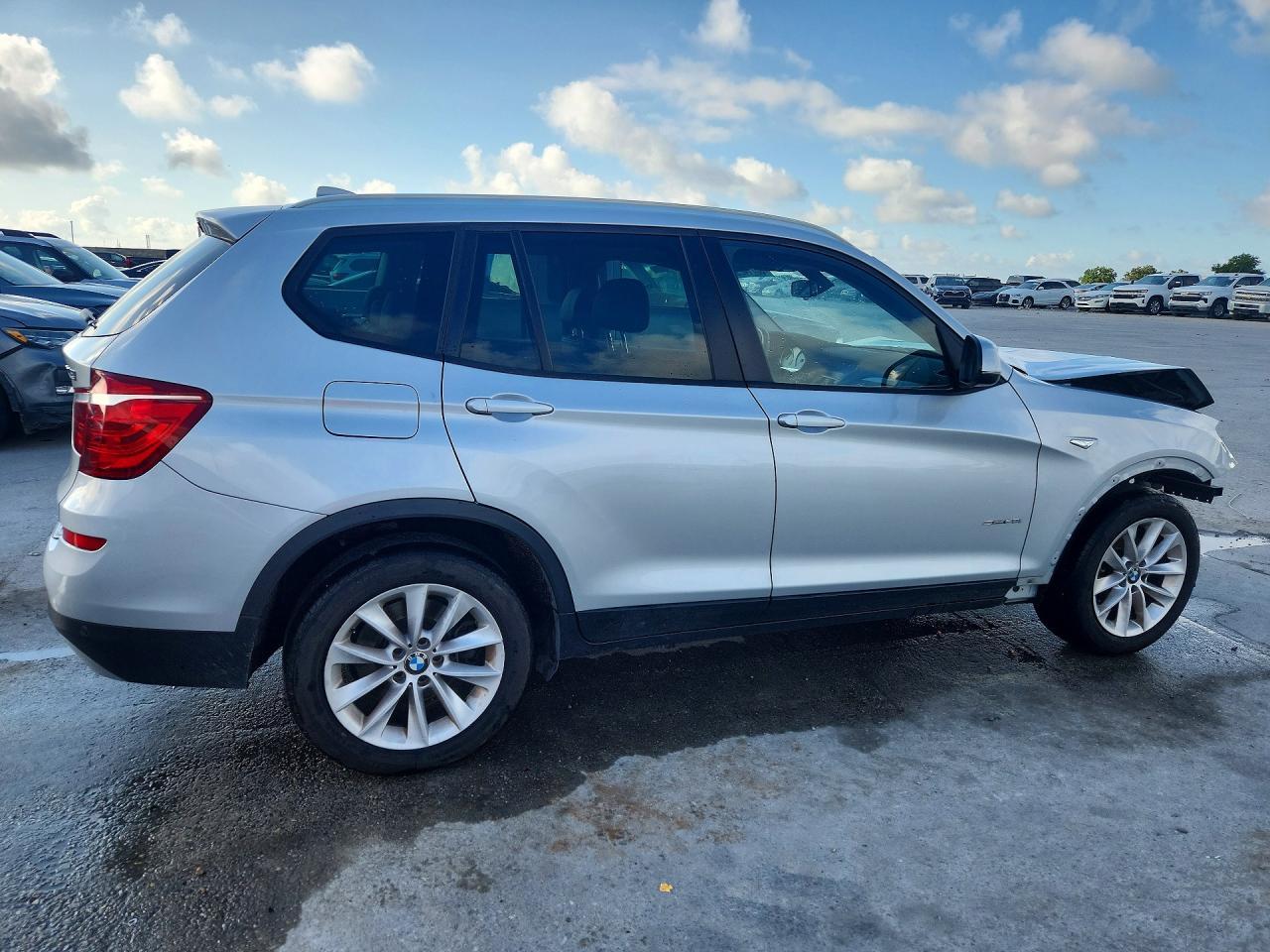2017 BMW X3 Sdrive28I - zdjęcie 3