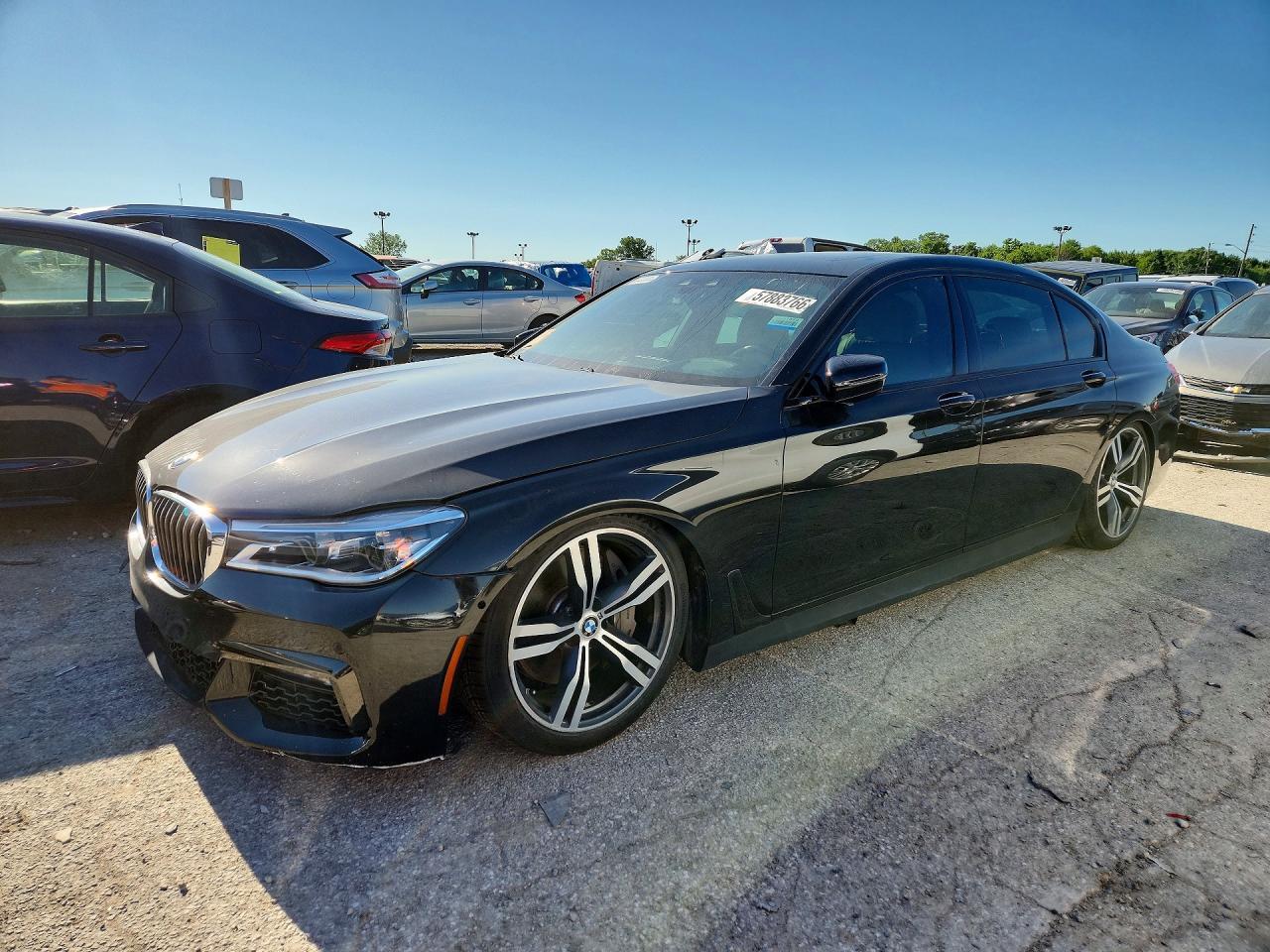 2018 BMW 750 I - zdjęcie główne
