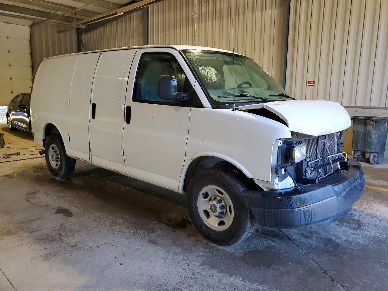 2014 Chevrolet Express G2500 - zdjęcie 4