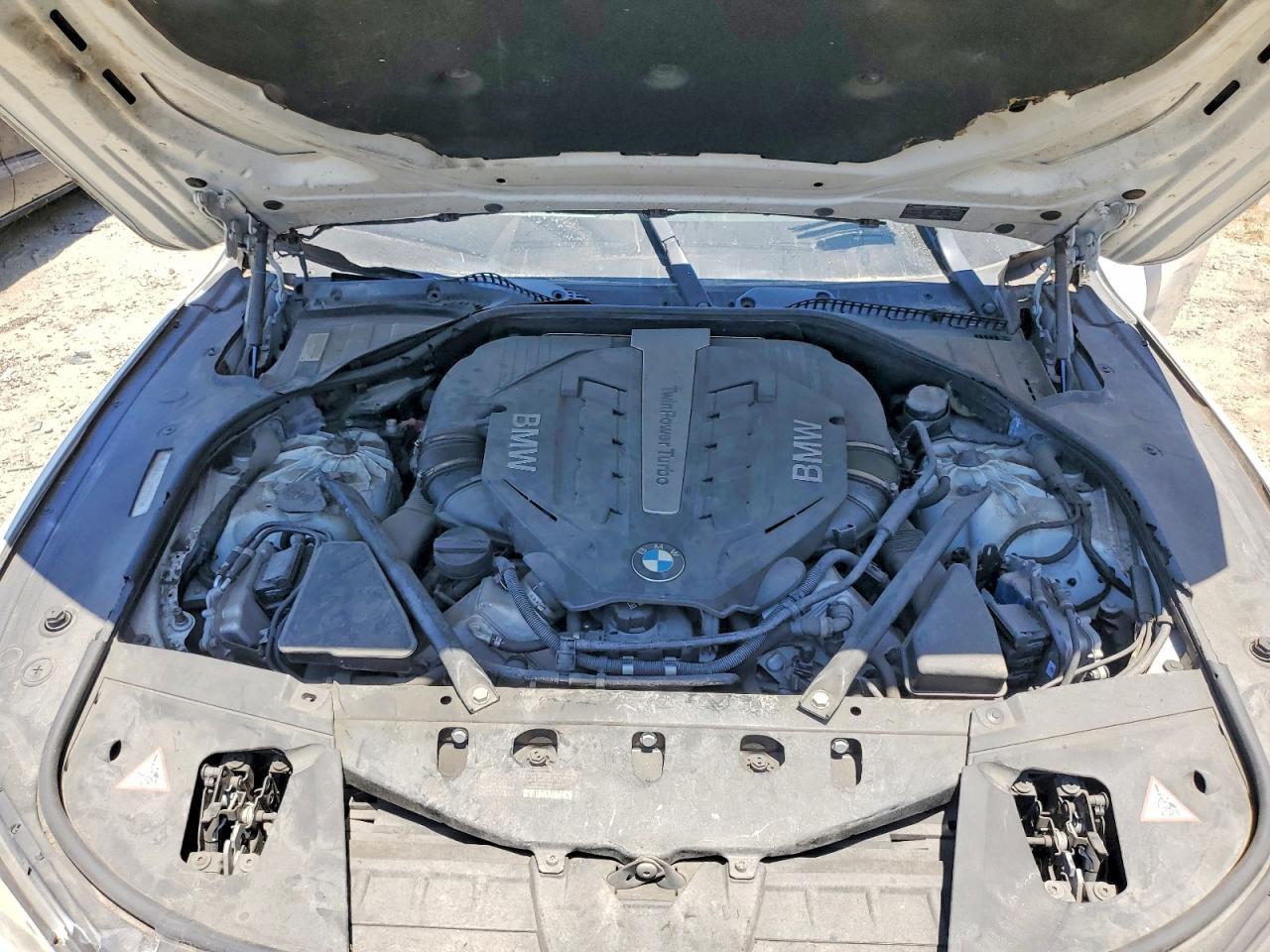 2014 BMW 750 Li - zdjęcie 11