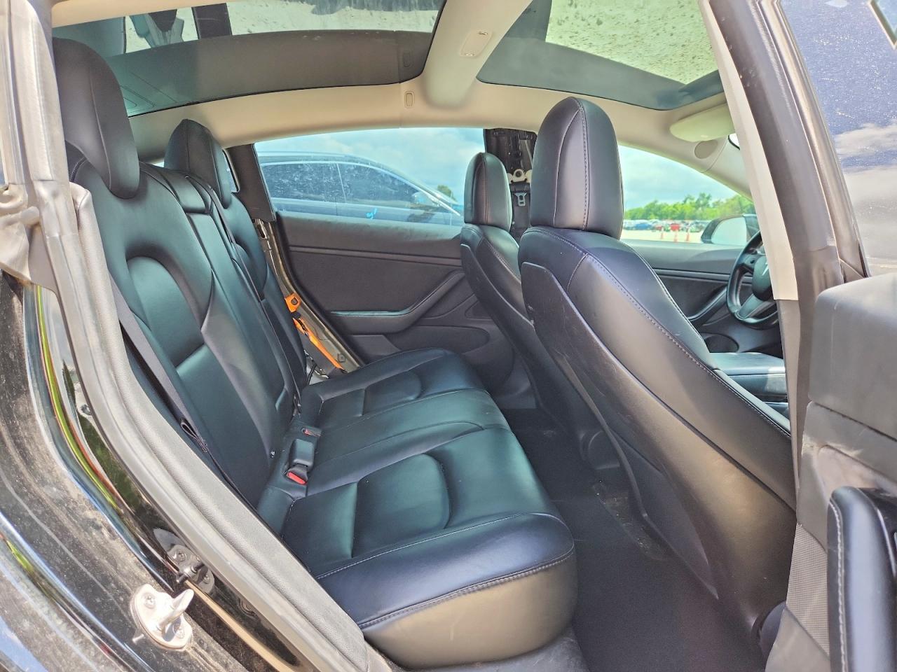 2018 Tesla Model 3 - zdjęcie 10