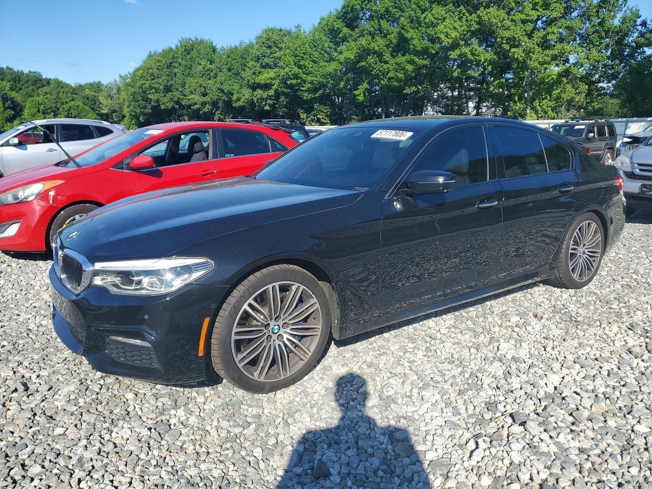 2017 BMW Seria 5 540i - zdjęcie główne