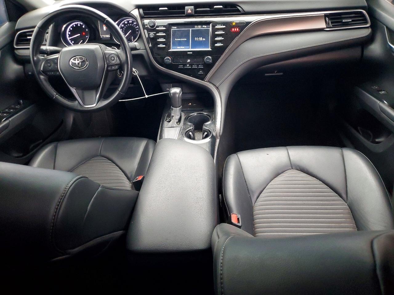 2020 Toyota Camry Se - zdjęcie 8