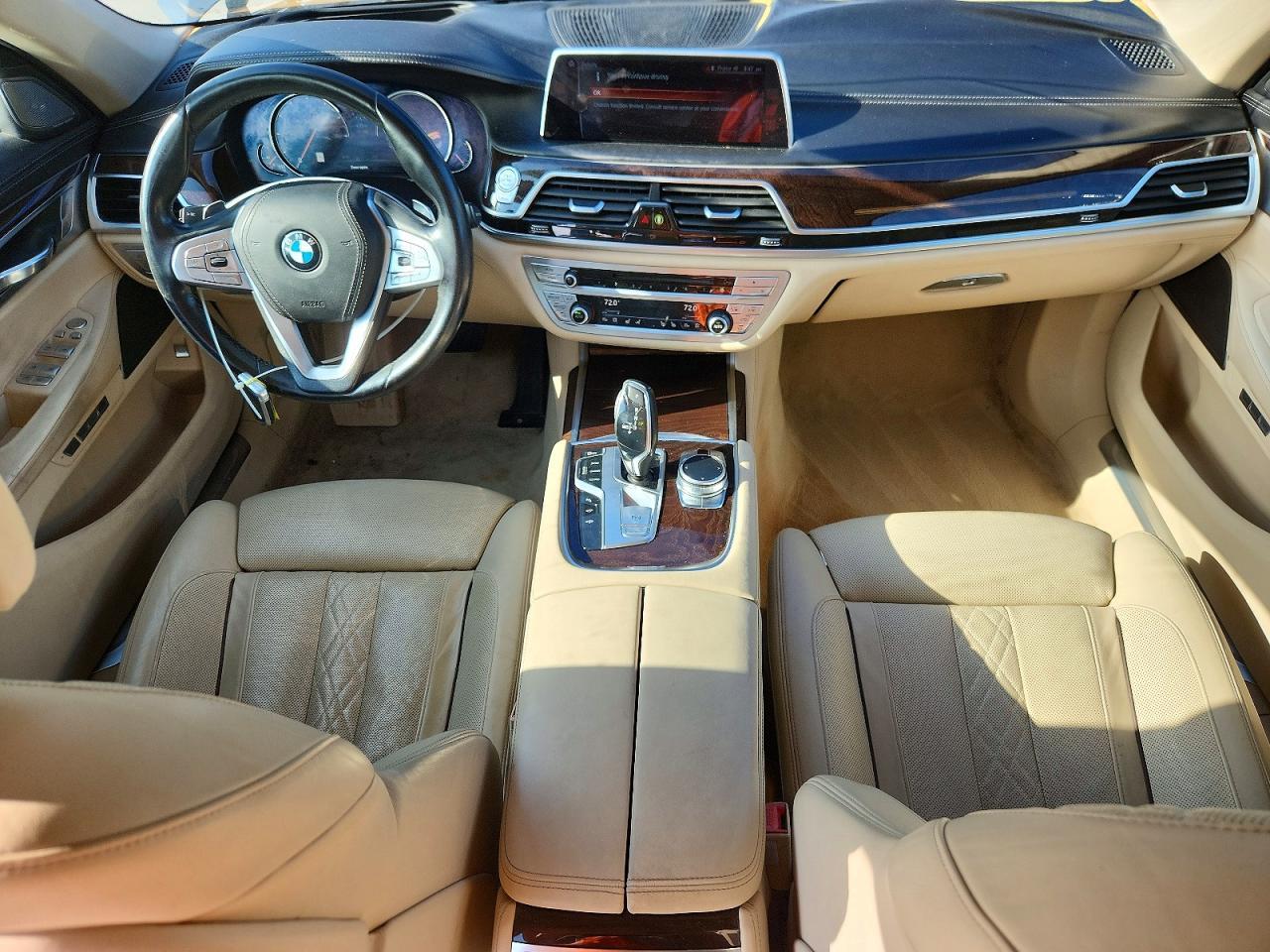 2016 BMW 740 I - zdjęcie 8
