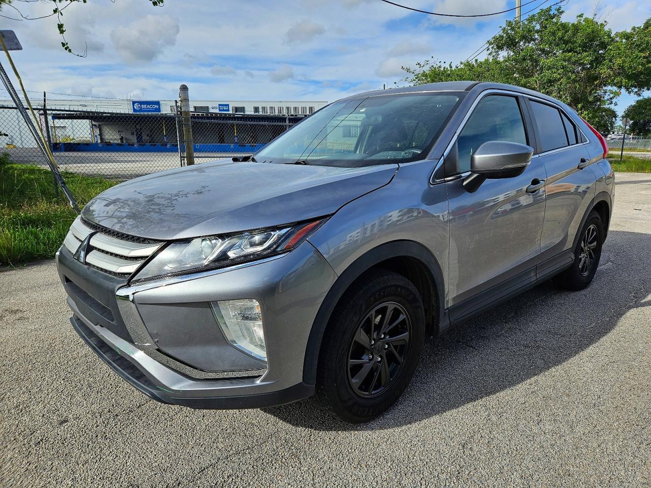 2019 Mitsubishi Eclipse Cross Es - zdjęcie 2