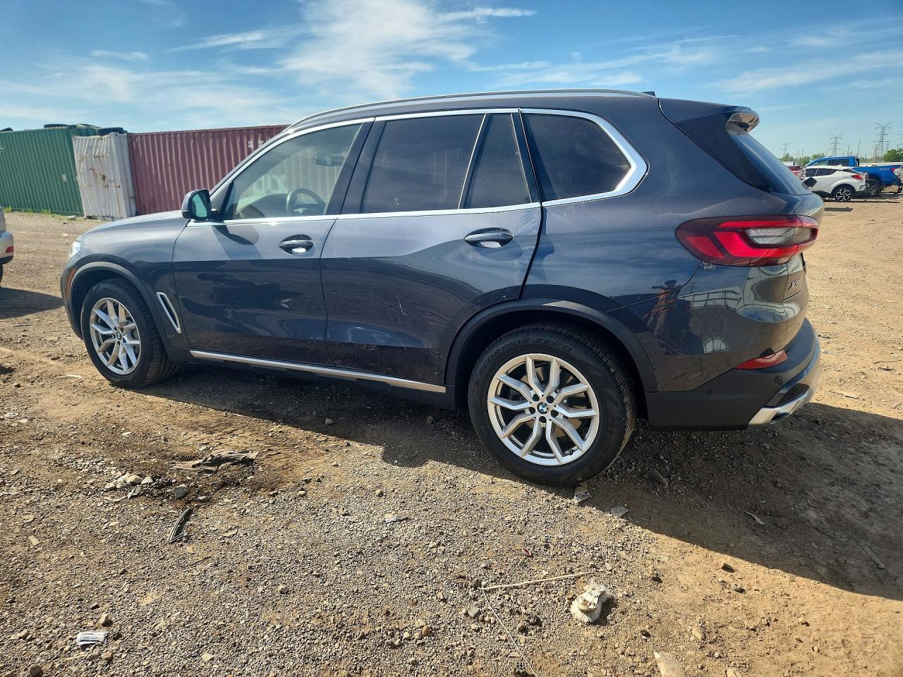 2022 BMW X5 xDrive40I - zdjęcie 2