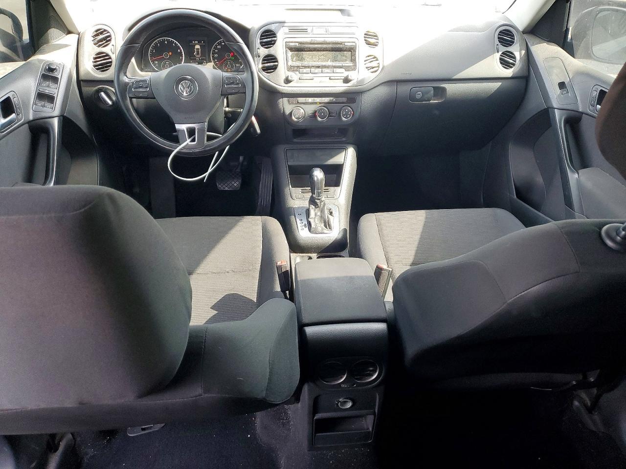 2013 Volkswagen Tiguan S - zdjęcie 8