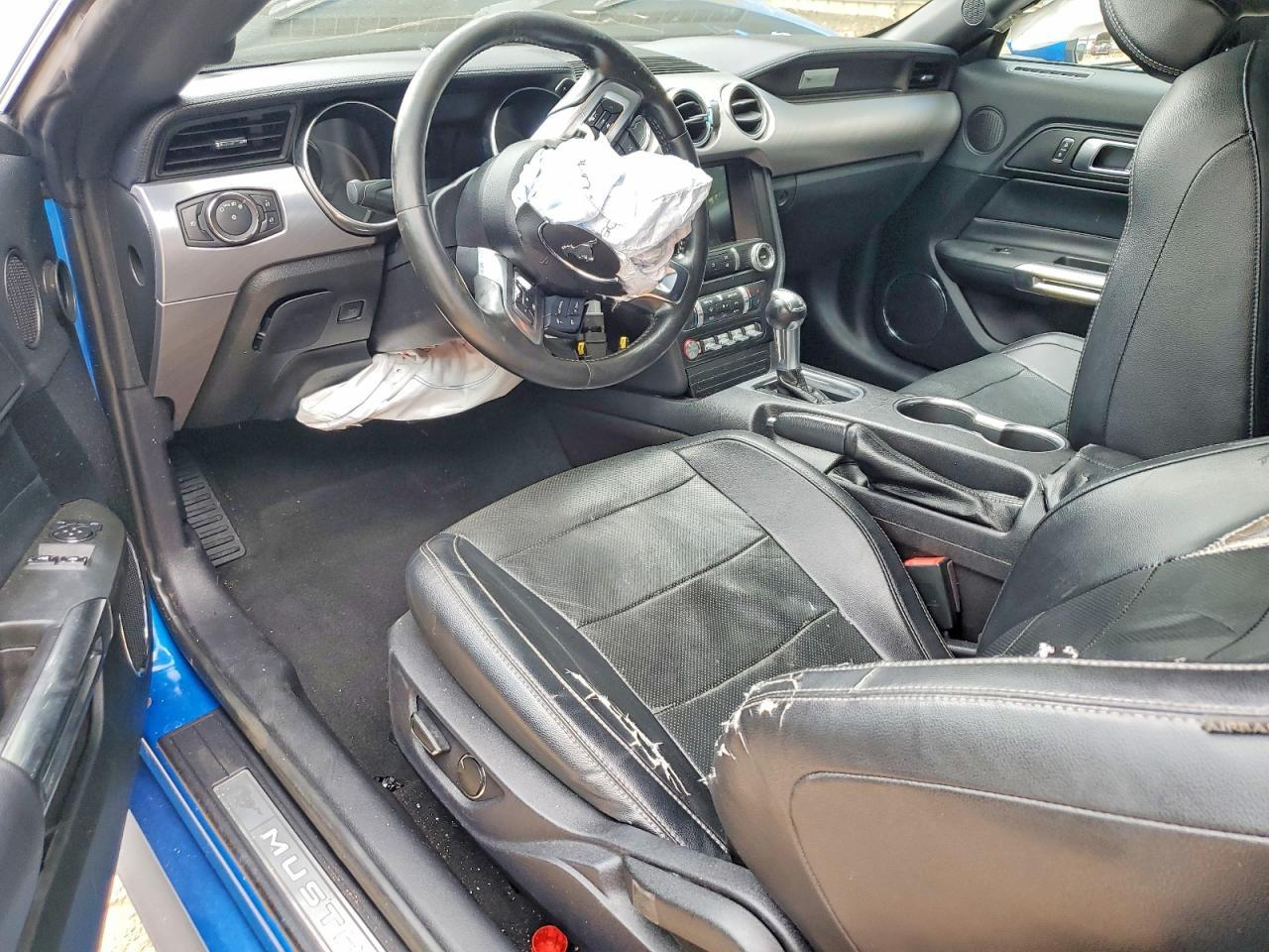 2019 Ford Mustang - zdjęcie 8