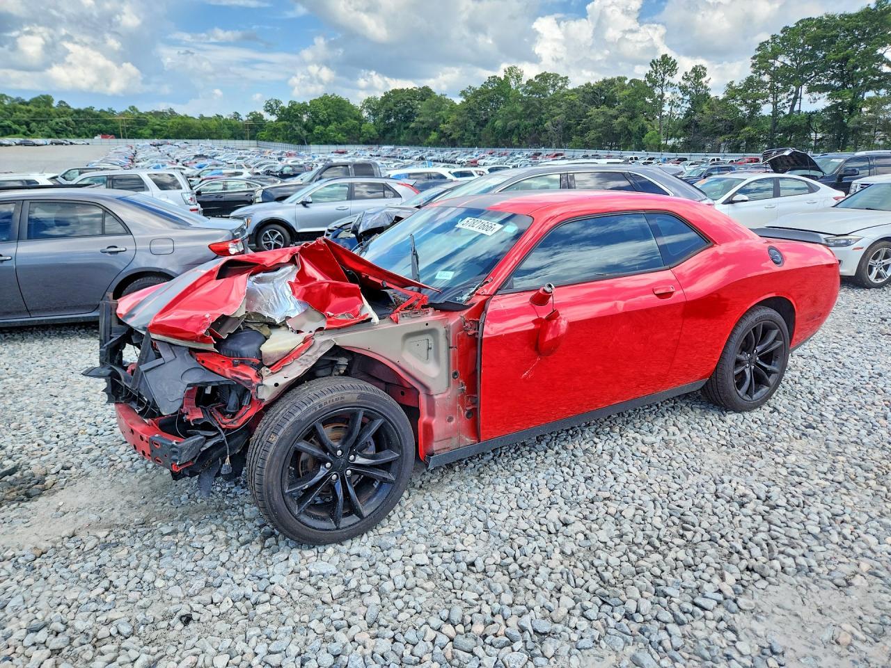 2016 Dodge Challenger Sxt - zdjęcie główne