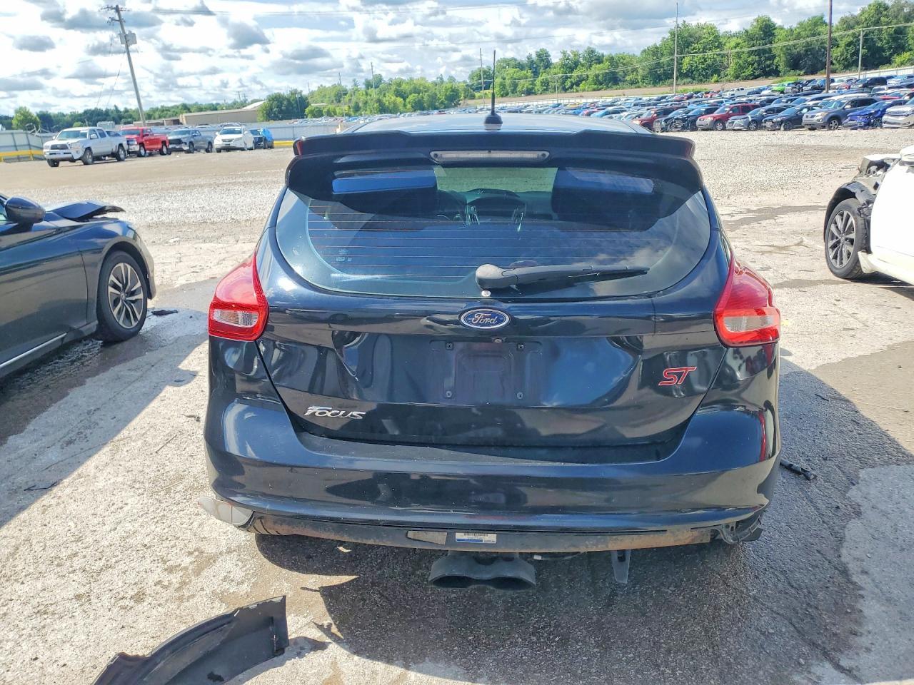 2017 Ford Focus St - zdjęcie 6