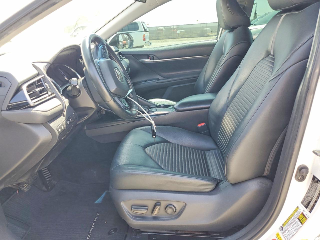 2019 Toyota Camry Se - zdjęcie 7