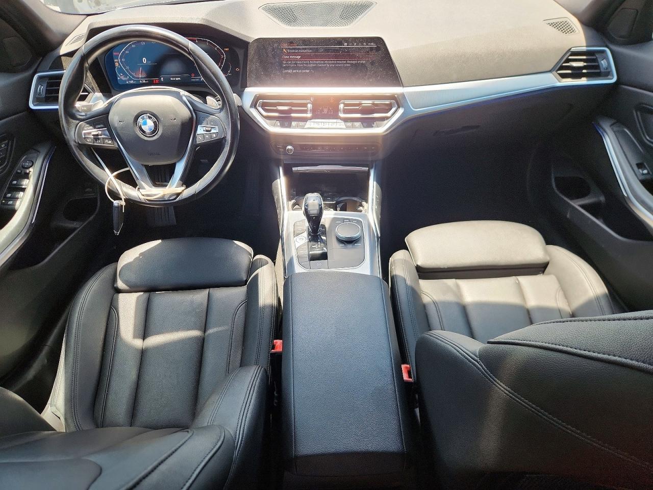 2021 BMW 330I - zdjęcie 8