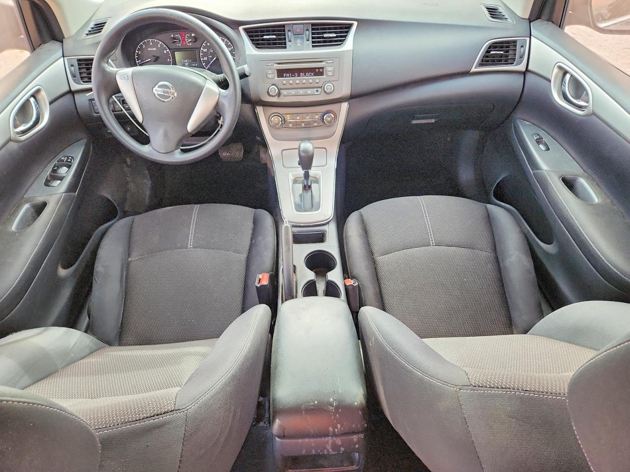 2014 Nissan Sentra S - zdjęcie 8