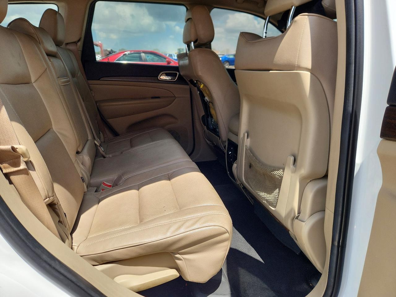 2014 Jeep Grand Cherokee Laredo - zdjęcie 10
