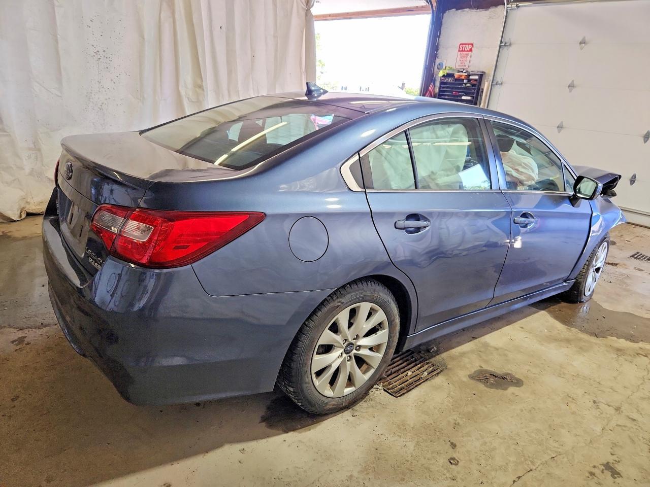 2017 Subaru Legacy 2.5I Premium - zdjęcie 3