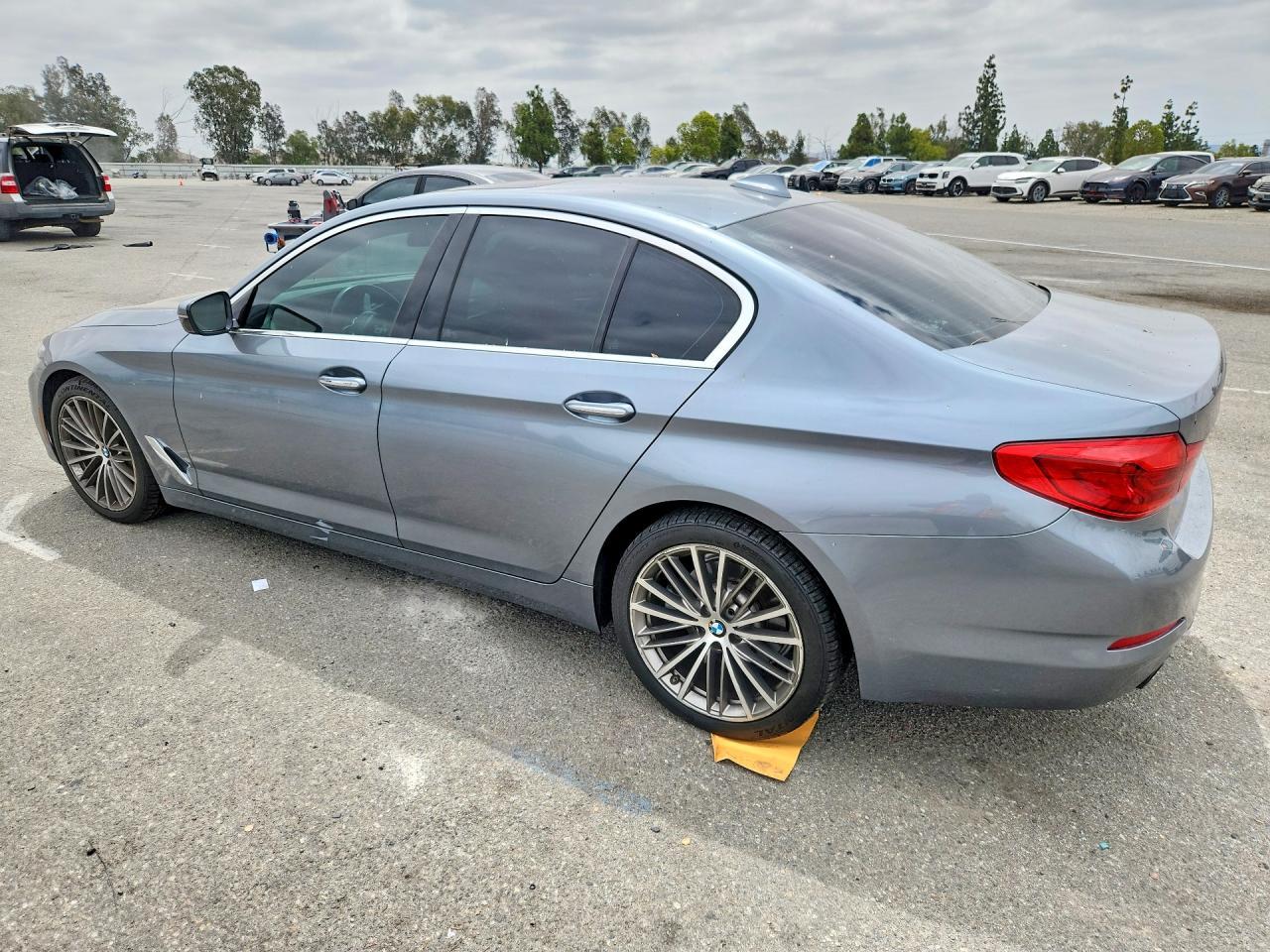 2017 BMW 530 I - zdjęcie 2