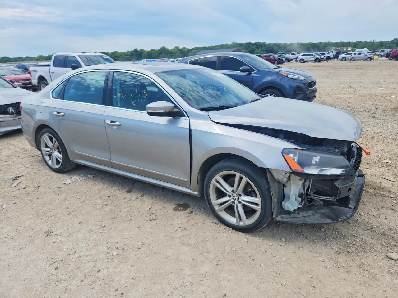 2013 Volkswagen Passat Sel - zdjęcie 4