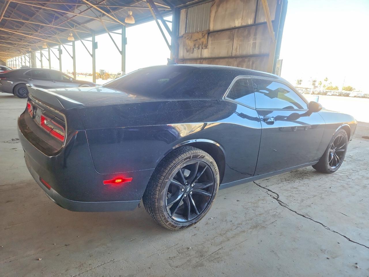 2017 Dodge Challenger Sxt - zdjęcie 3