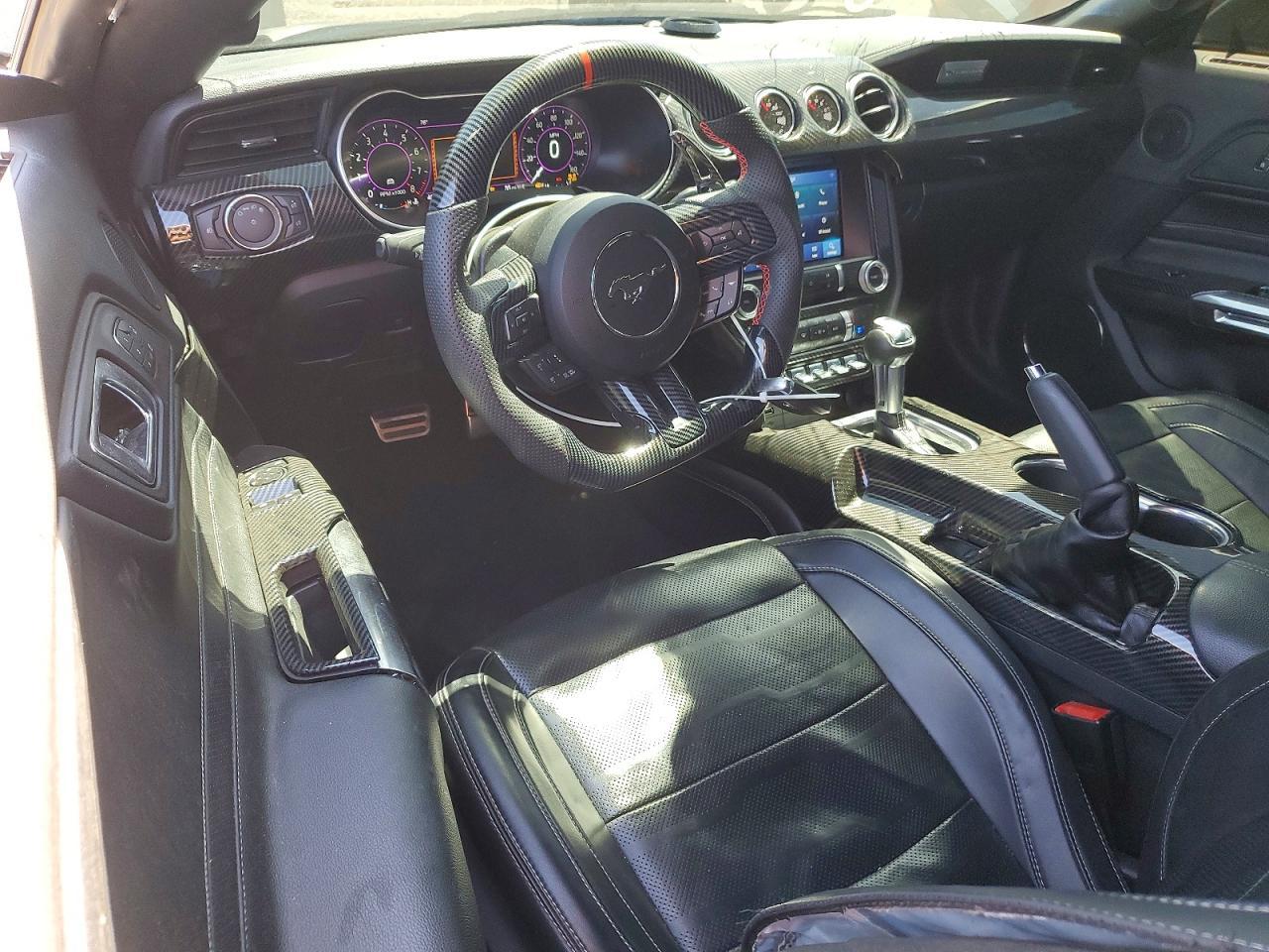 2019 Ford Mustang - zdjęcie 8
