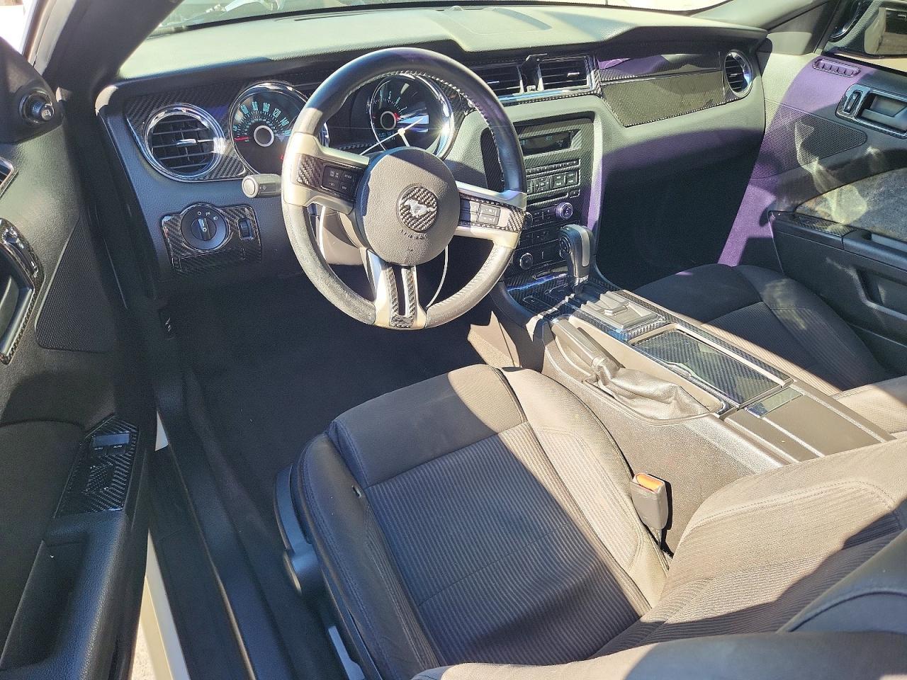 2013 Ford Mustang - zdjęcie 8