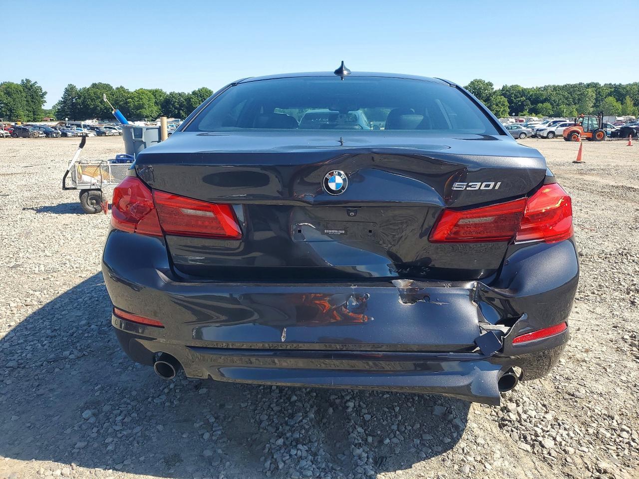 2019 BMW 530 I - zdjęcie 6