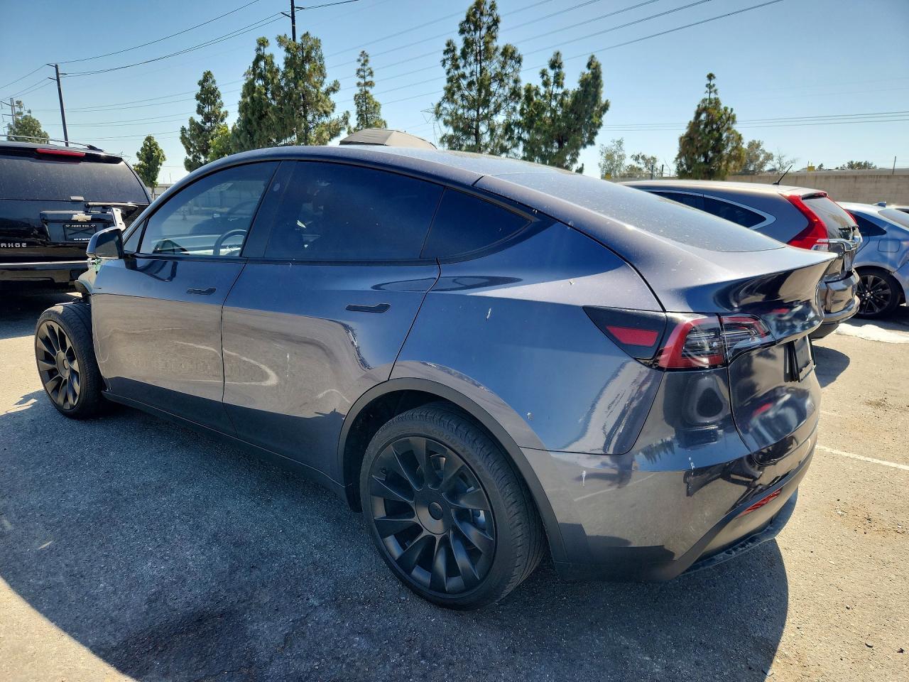 2023 Tesla Model Y - zdjęcie 2