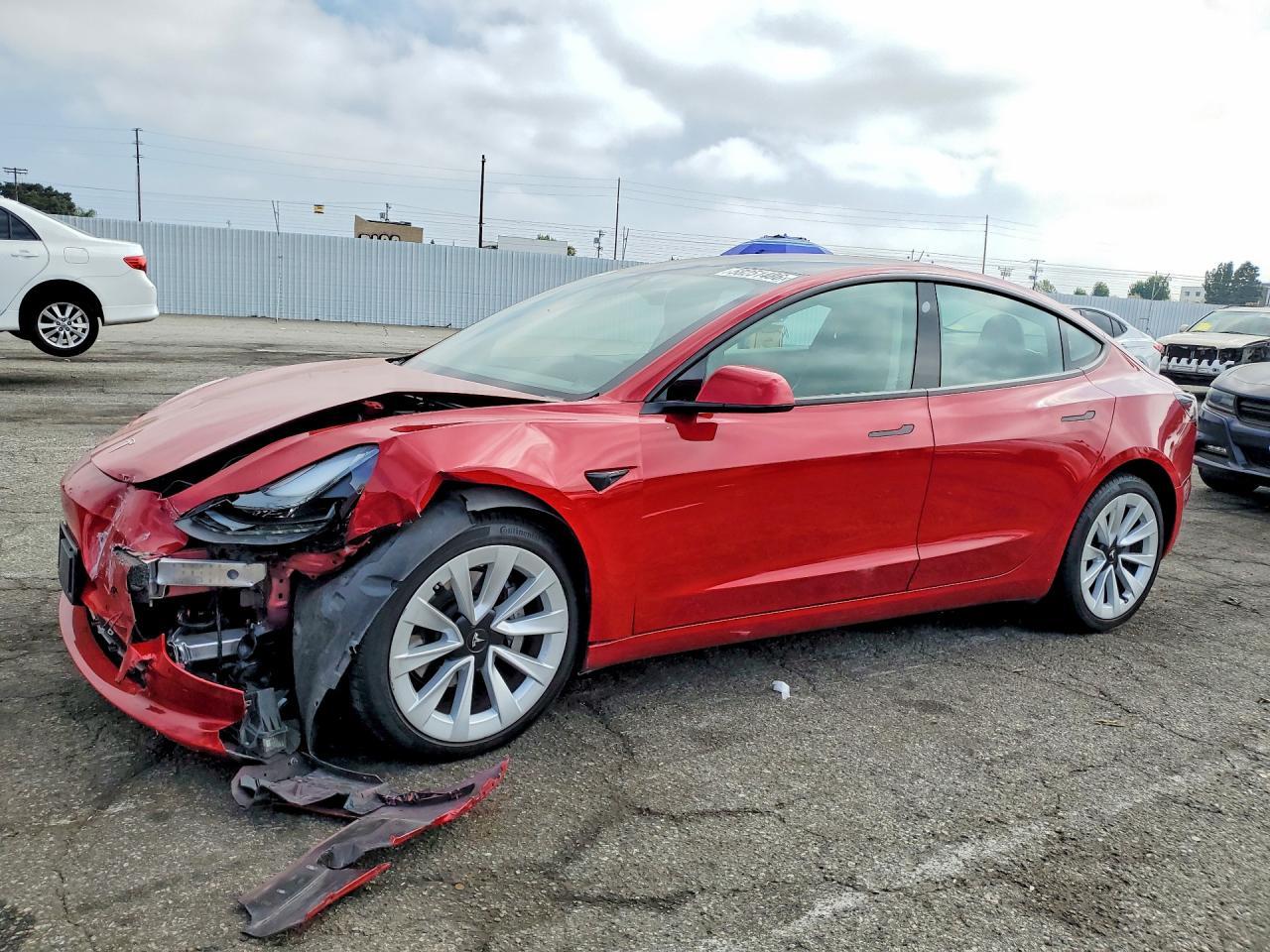 2021 Tesla Model 3 - zdjęcie główne