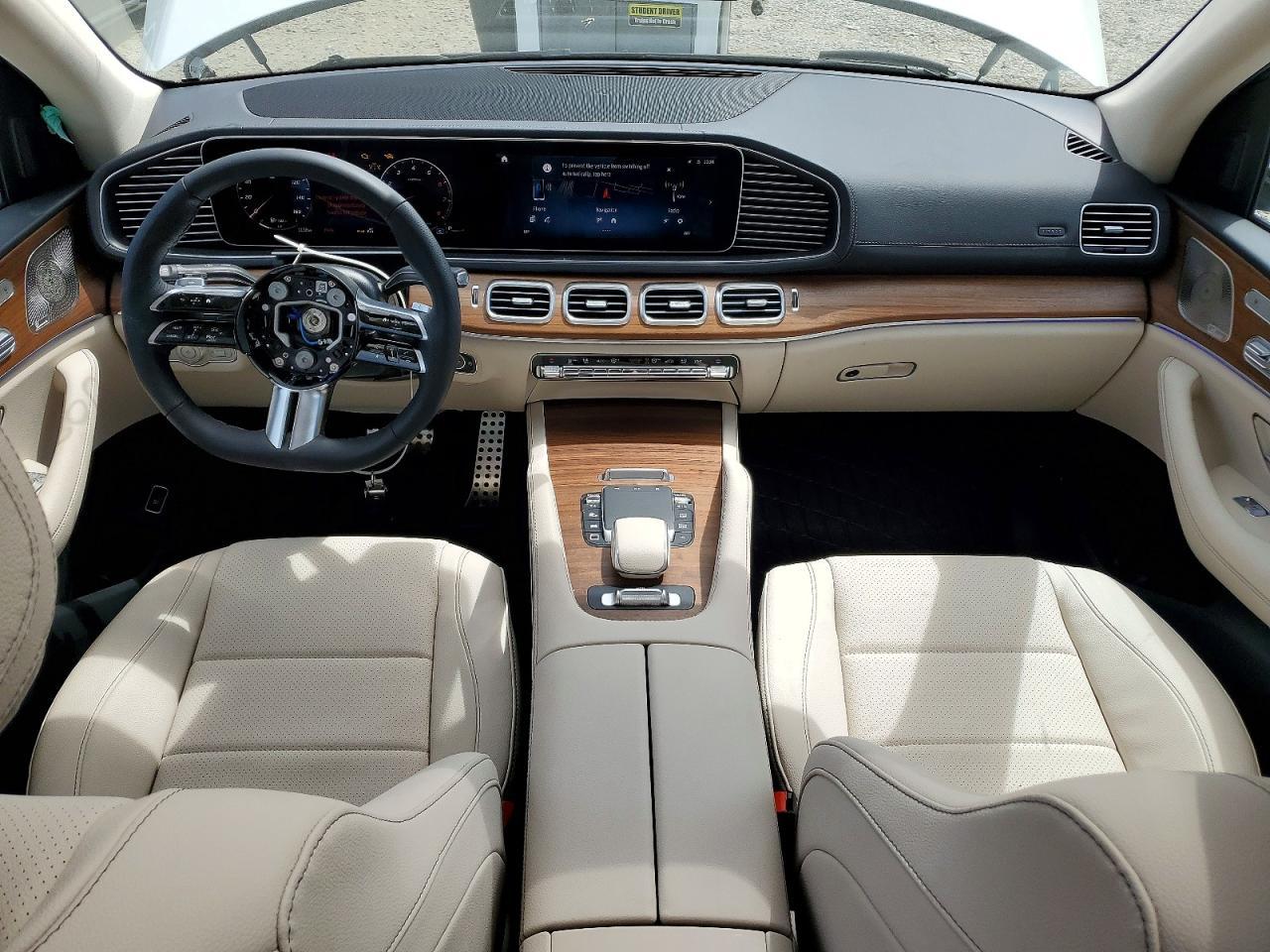 2026 Mercedes-Benz Gls 450 4Matic - zdjęcie 8