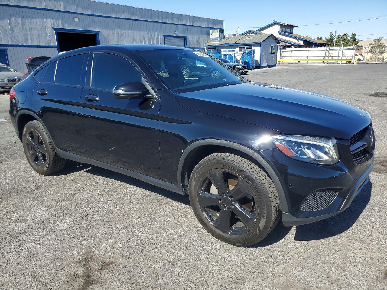 2019 Mercedes-Benz Glc Coupe 300 4Matic - zdjęcie 4