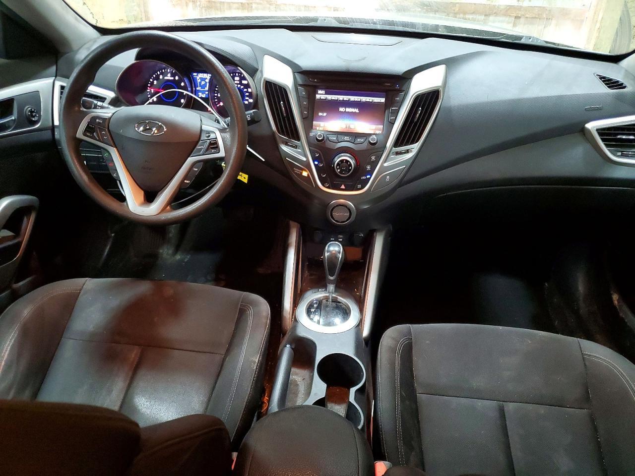 2016 Hyundai Veloster Base - zdjęcie 8