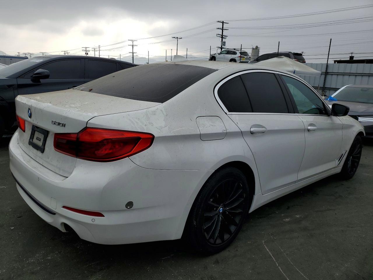 2021 BMW 530 I - zdjęcie 3