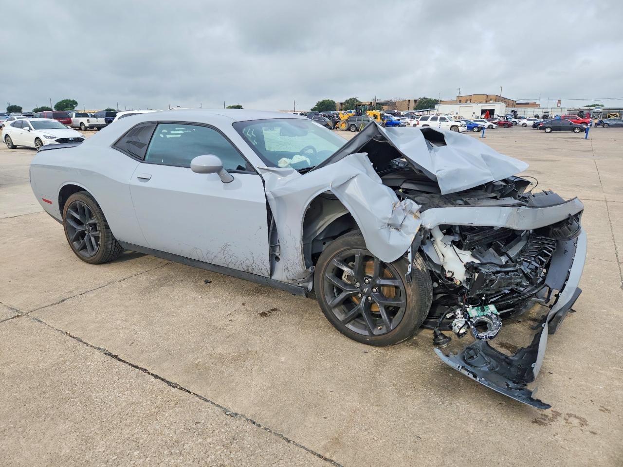 2022 Dodge Challenger Sxt - zdjęcie 4