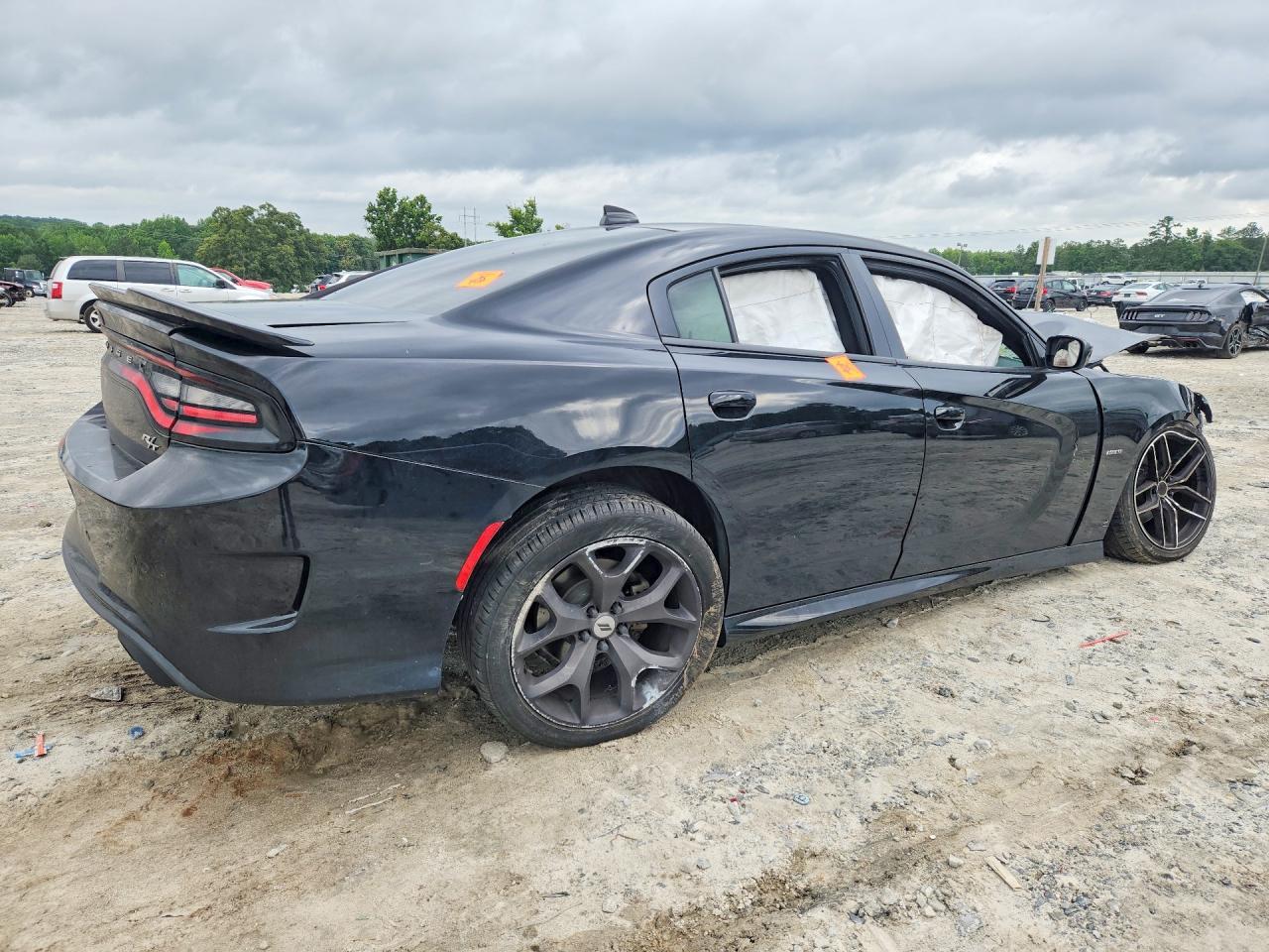 2019 Dodge Charger R - zdjęcie 3