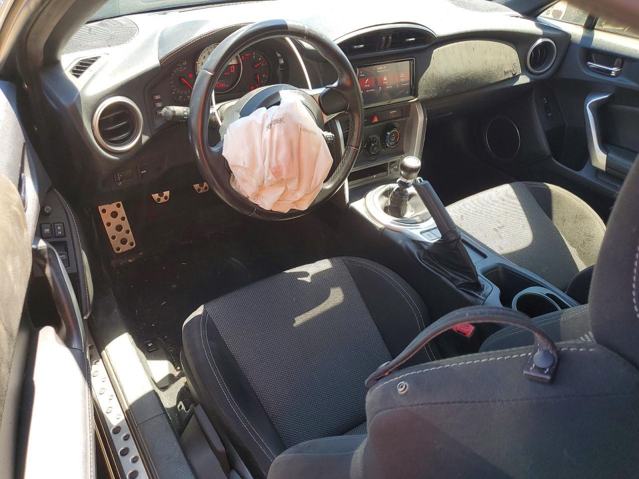 2020 Toyota 86 Base - zdjęcie 8