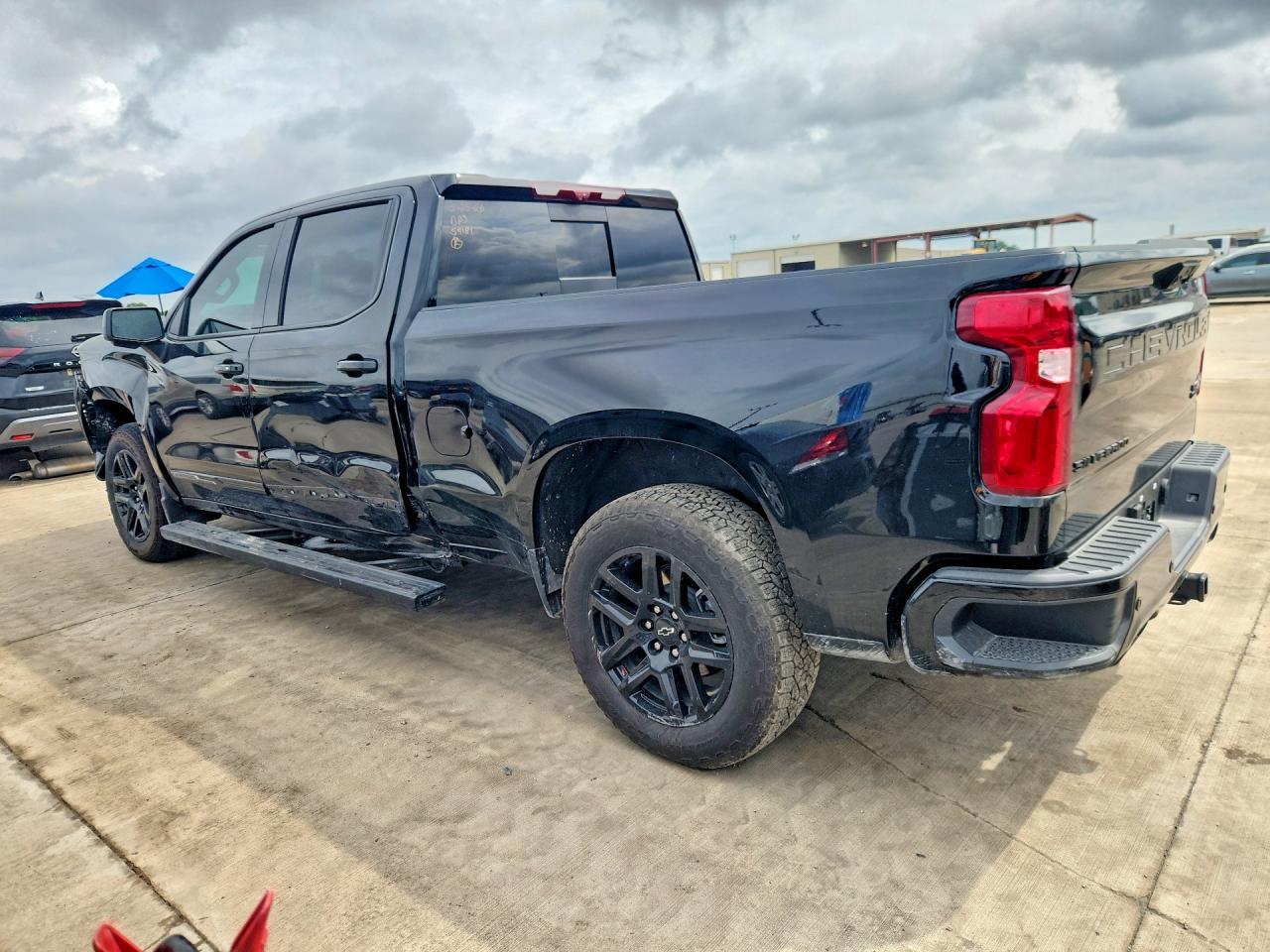 2025 Chevrolet Silverado K1500 High Country - zdjęcie 2