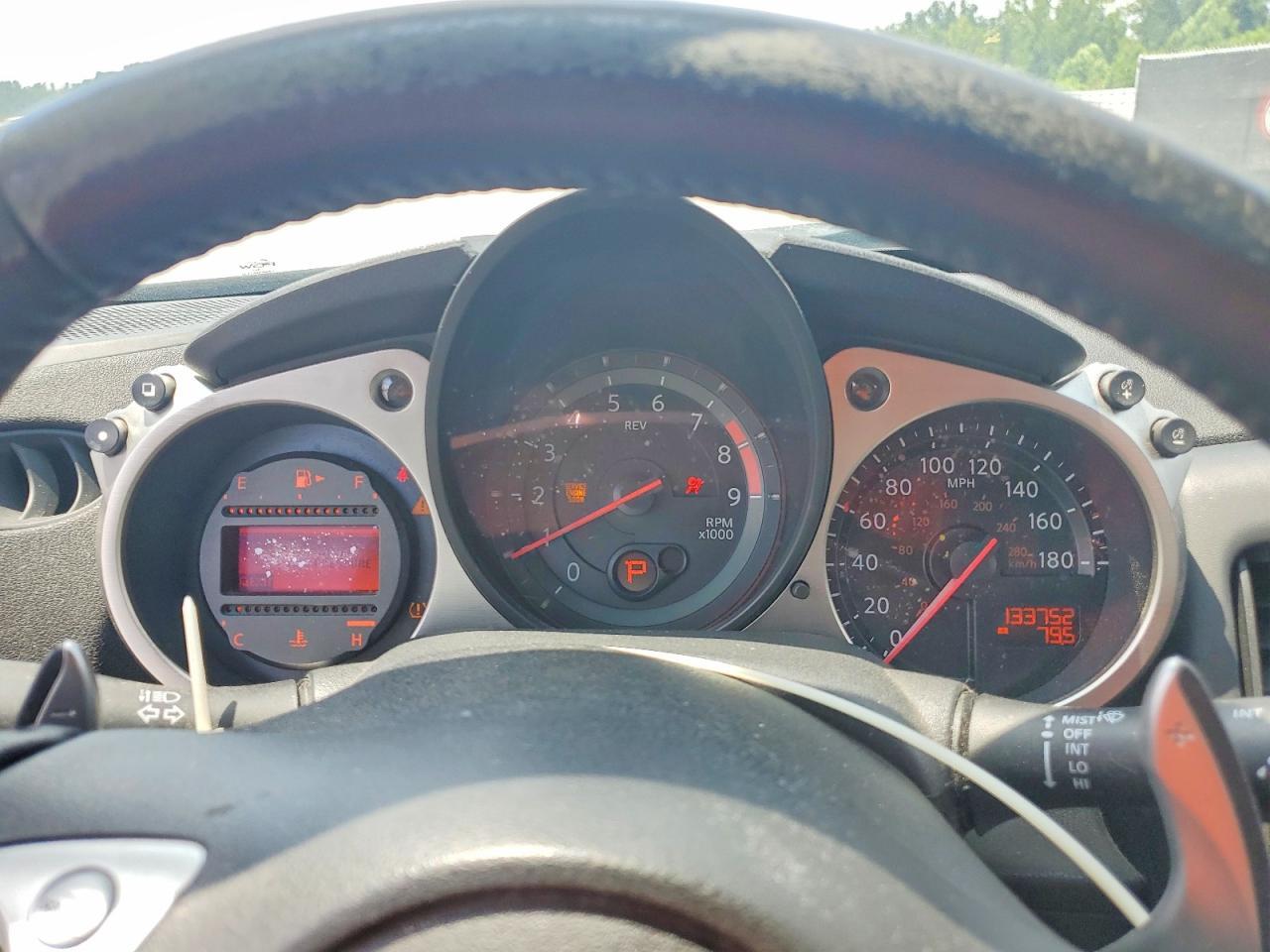 2016 Nissan 370Z Sport Tech - zdjęcie 9