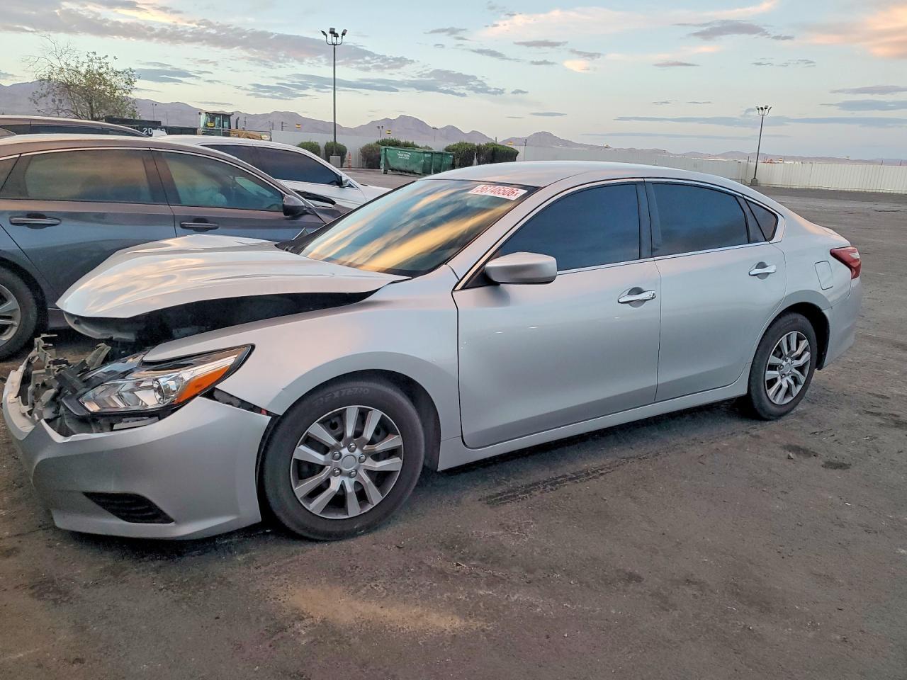 2018 Nissan Altima 2.5 S - zdjęcie główne