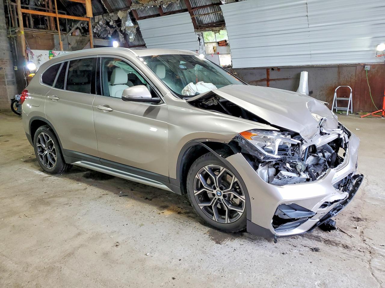 2021 BMW X1 xDrive28I - zdjęcie 4