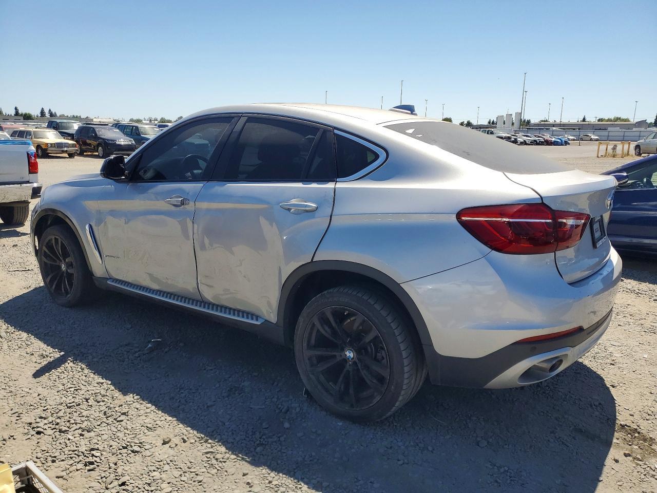 2016 BMW X6 xDrive35I - zdjęcie 2