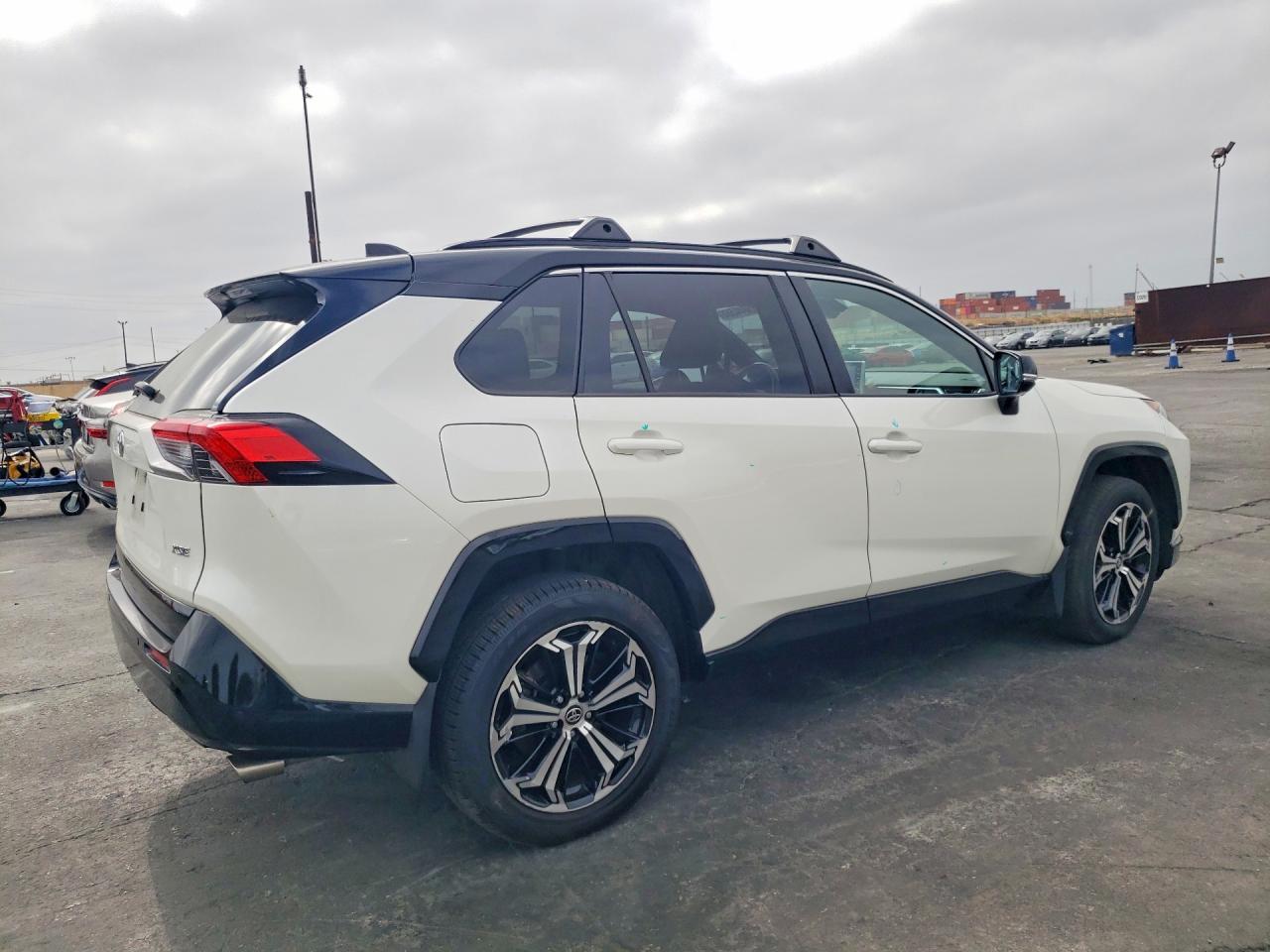 2021 Toyota Rav4 Prime Xse - zdjęcie 3