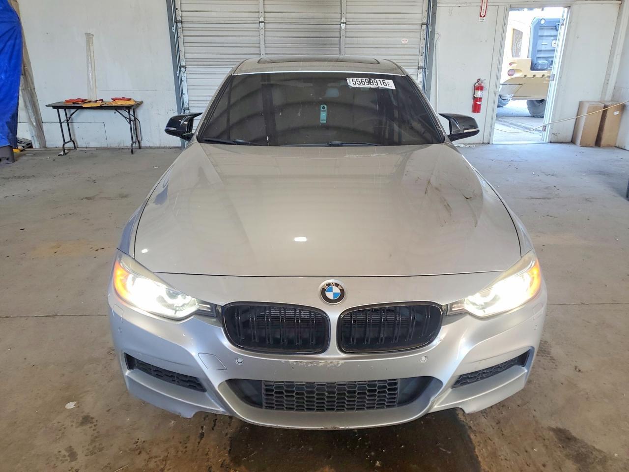 2013 BMW 335 Xi - zdjęcie 5