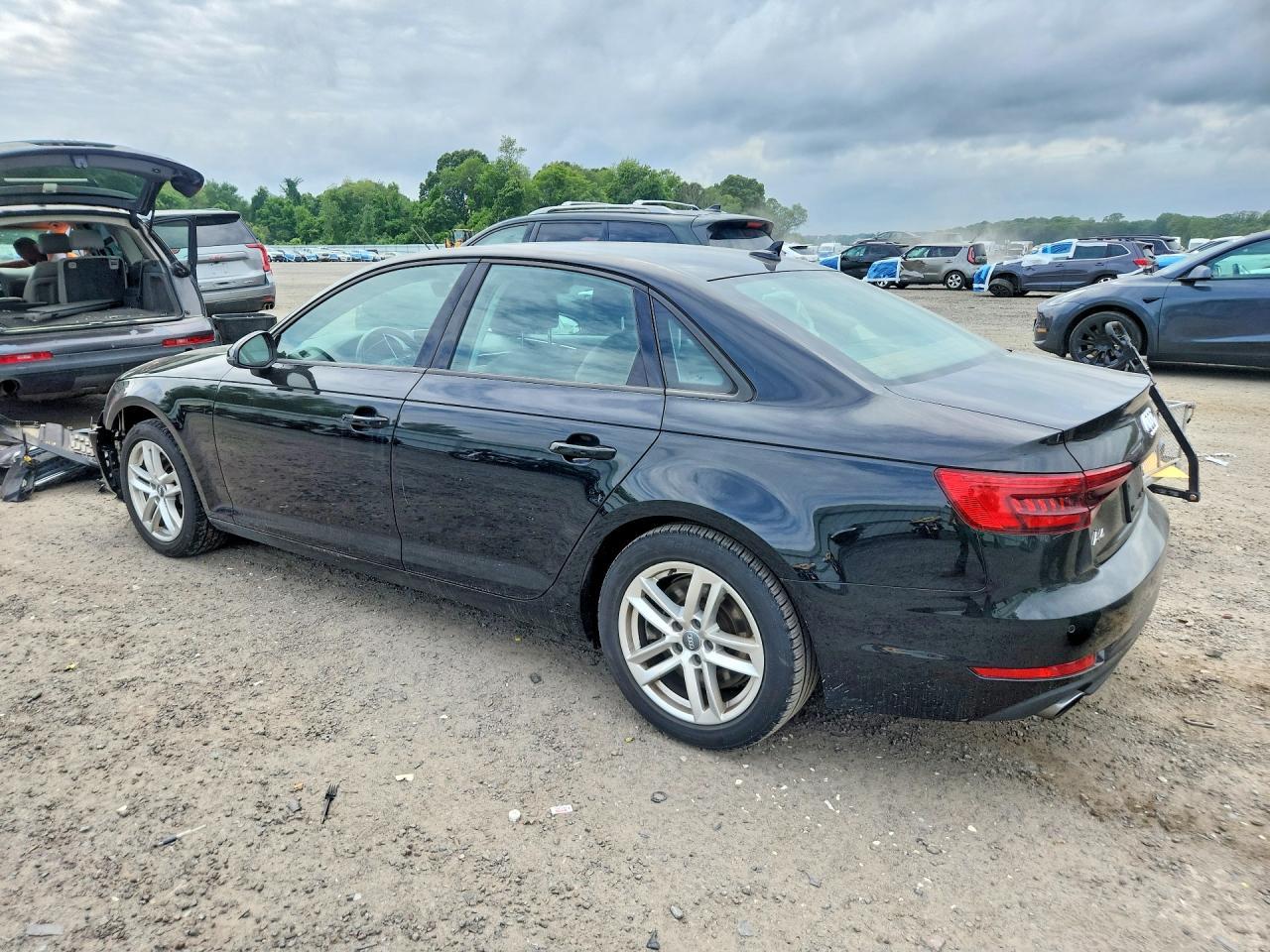 2017 Audi A4 Premium - zdjęcie 2