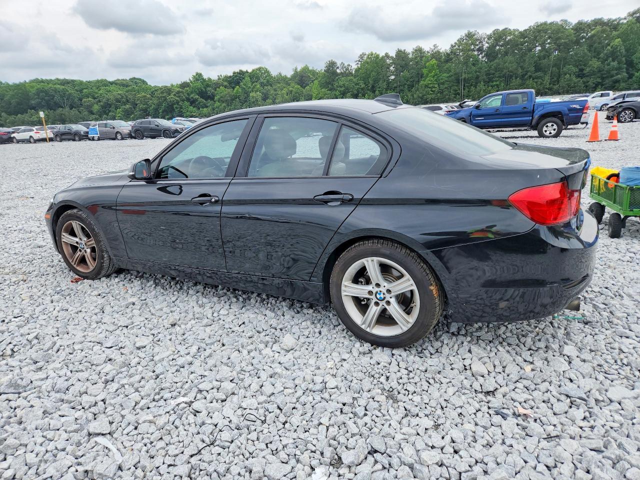 2015 BMW 320 I - zdjęcie 2
