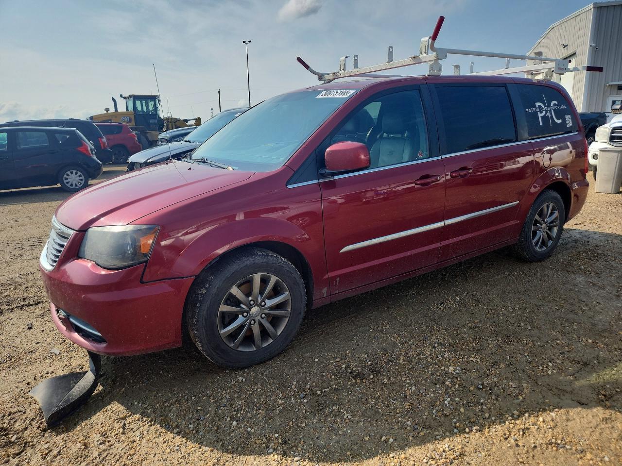 2015 Chrysler Town & Country S - zdjęcie główne