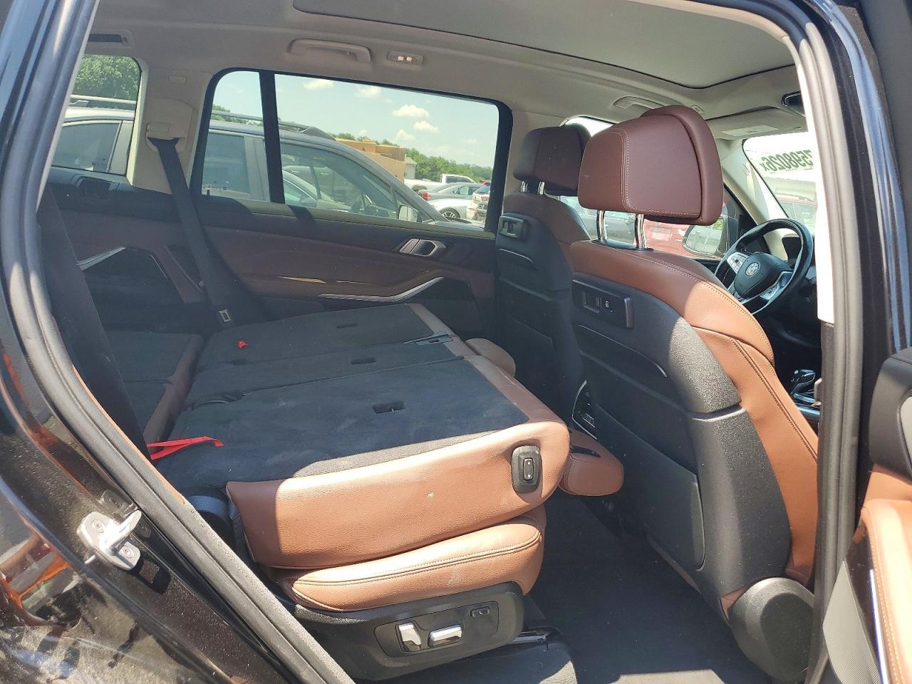2019 BMW X7 xDrive50I - zdjęcie 11