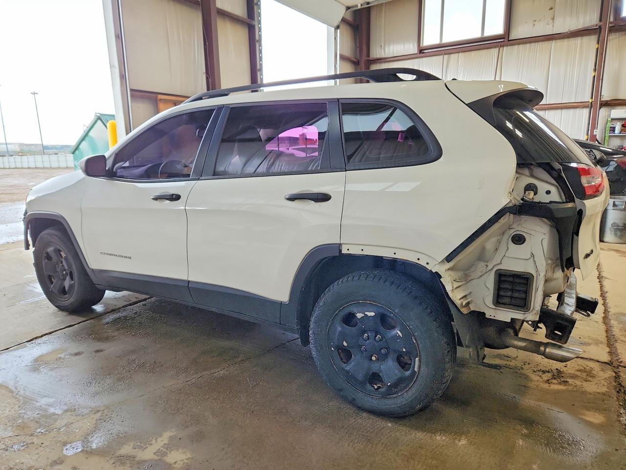2015 Jeep Cherokee Sport - zdjęcie 2