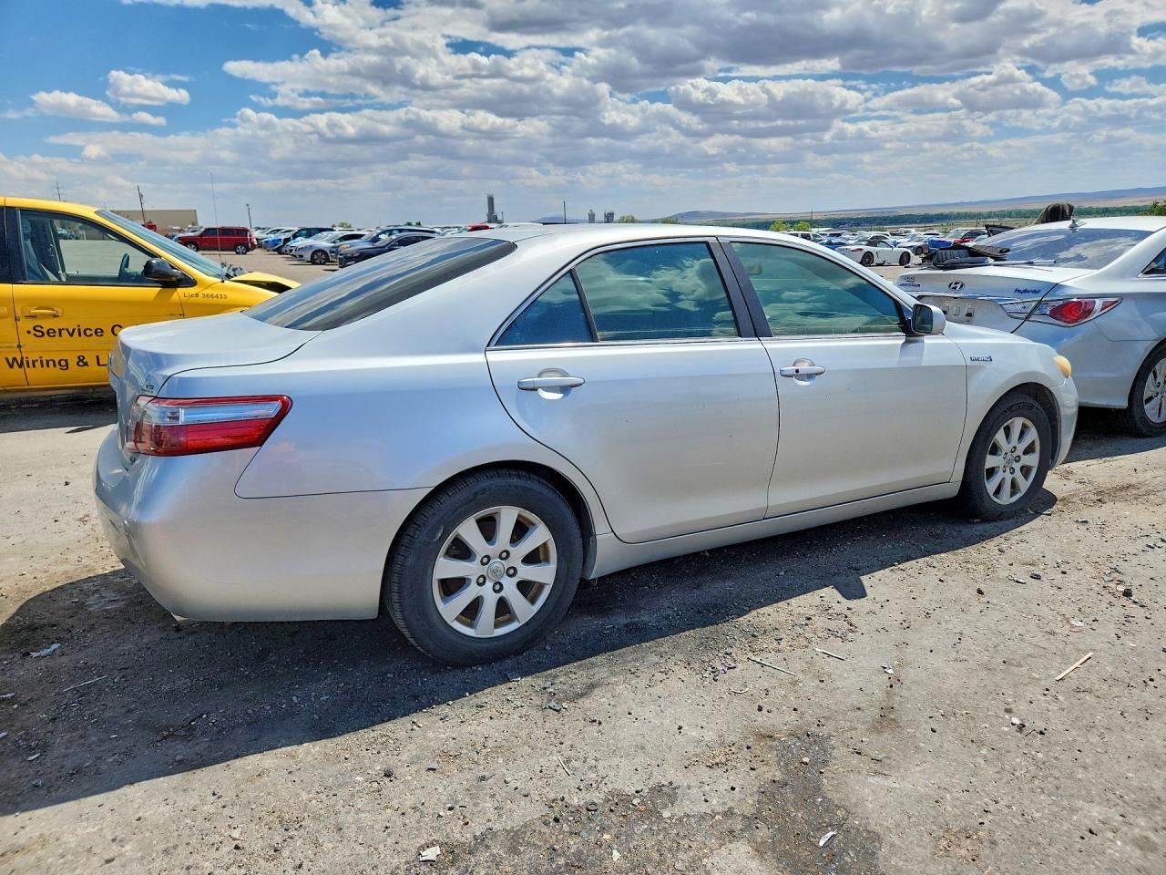 2018 Toyota Camry Hybrid - zdjęcie 3