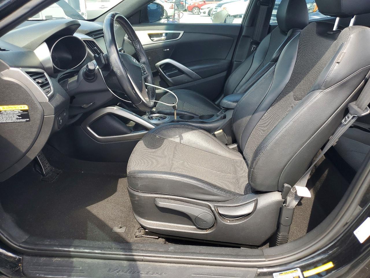 2016 Hyundai Veloster Base - zdjęcie 7