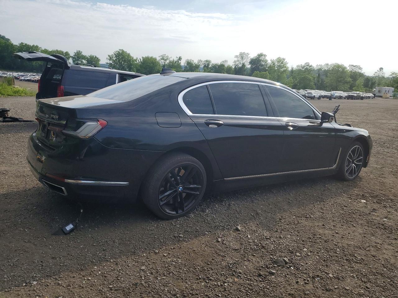 2022 BMW Seria 7 750i - zdjęcie 3